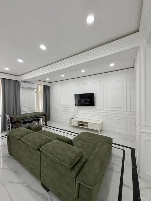 Kirayə verilir 3 otaqlı mənzil 120 m²