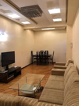 Kirayə verilir 3 otaqlı mənzil 120 m² — Bakı, Nizami 3 otaq 120.00 m²