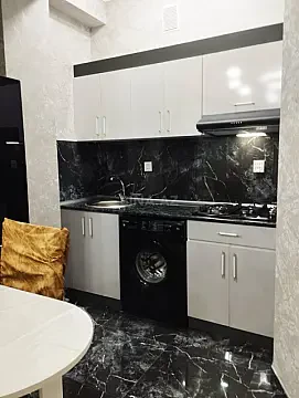 Kirayə verilir 2 otaqlı mənzil 65 m² — Bakı, Memar Əcəmi yanı 2 otaq 65.00 m²