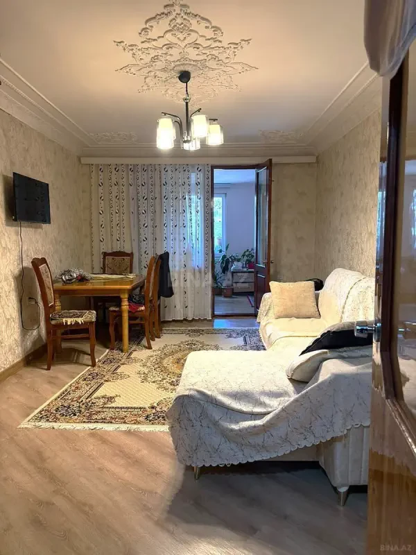 Satılır 5 otaqlı mənzil 90 m²