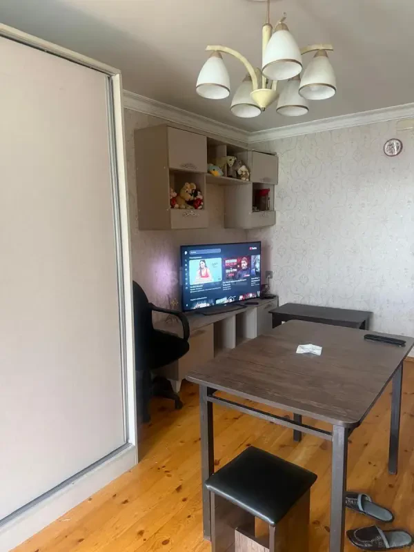 Kirayə verilir 2 otaqlı mənzil 40 m²