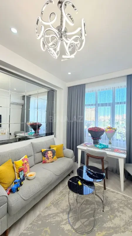 Satılır 3 otaqlı mənzil 100 m²
