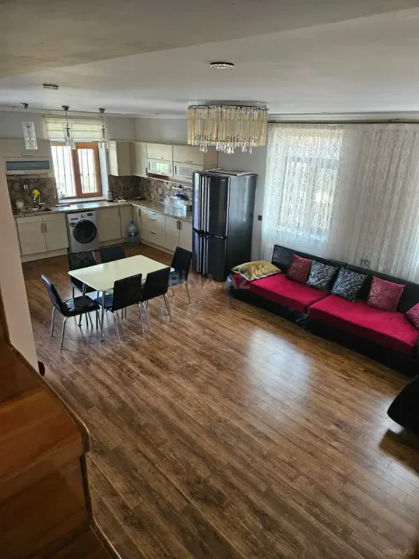 Kirayə verilir 5 otaqlı həyət evi 200 m²