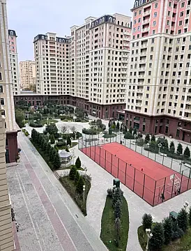 Satılır 4 otaqlı mənzil 186 m² — Bakı 4 otaq 186.00 m²