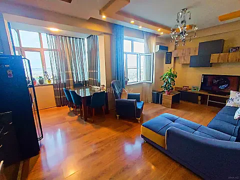 Satılır 4 otaqlı mənzil 105 m² — Bakı, 7-ci mikrorayon 4 otaq 105.00 m²