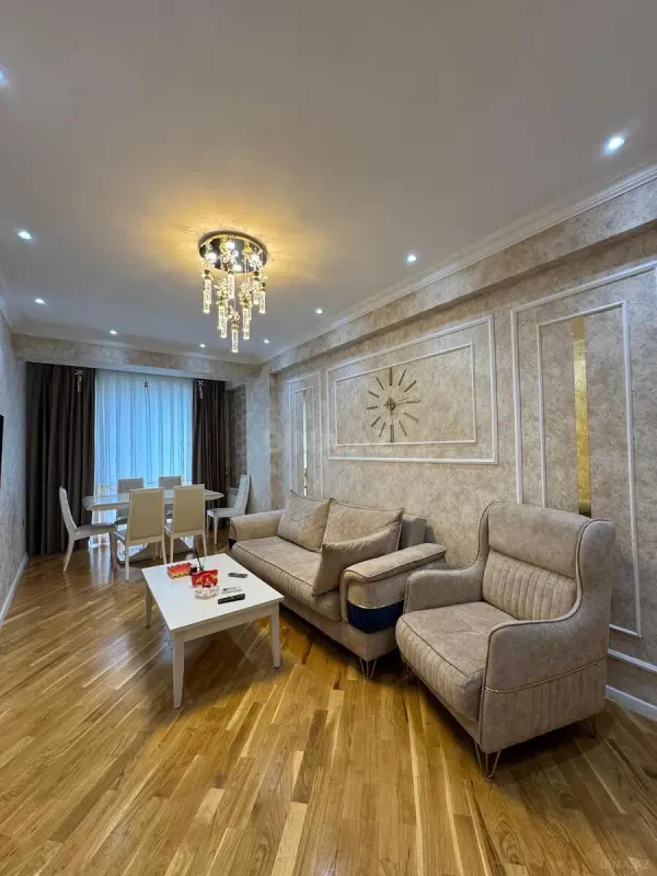 Satılır 3 otaqlı mənzil 90 m²