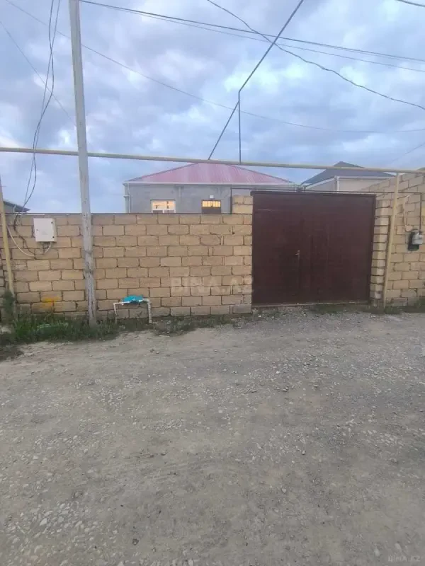 Satılır 3 otaqlı həyət evi 100 m²