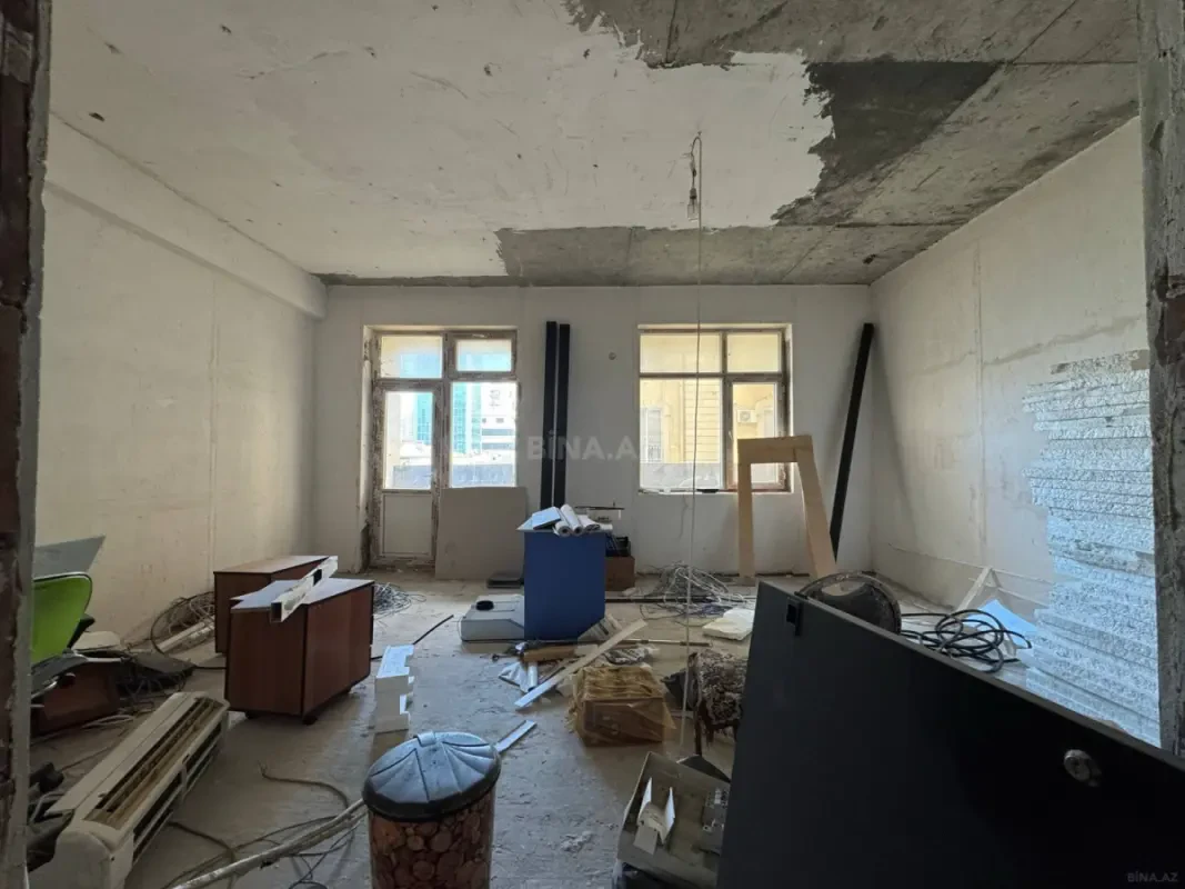 Satılır 2 otaqlı mənzil 115 m²