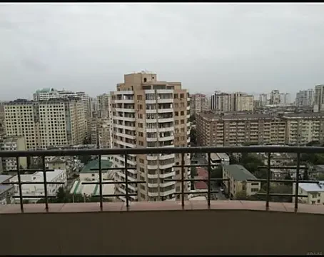 Kirayə verilir 4 otaqlı mənzil 197 m² — Bakı 4 otaq 197.00 m²