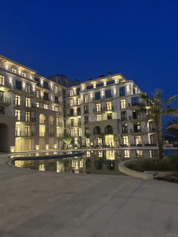 Satılır 4 otaqlı mənzil 148 m²