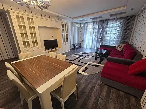 Kirayə verilir 3 otaqlı mənzil 165 m² — Bakı 3 otaq 165.00 m²