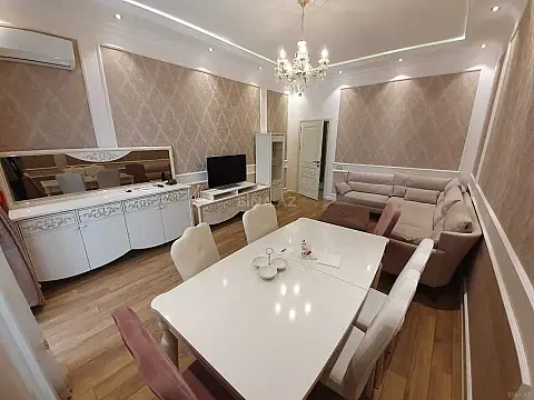 Kirayə verilir 2 otaqlı mənzil 70 m² — Bakı 2 otaq 70.00 m²