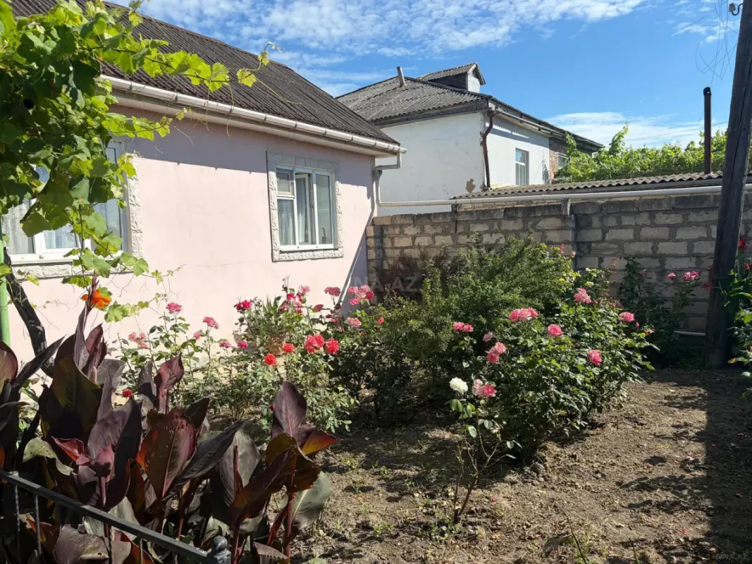 Satılır 3 otaqlı həyət evi 50 m²
