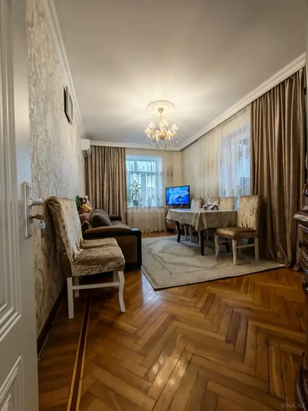 Satılır 2 otaqlı mənzil 58 m²