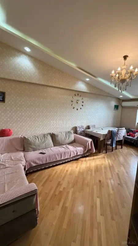 Satılır 2 otaqlı mənzil 52 m²