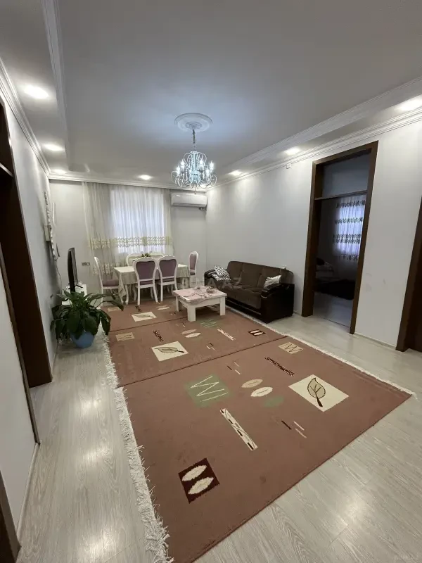 Satılır 10 otaqlı həyət evi 450 m²