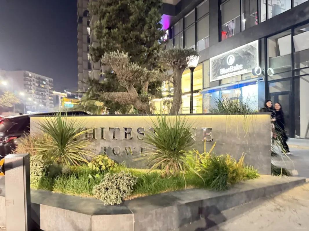 Satılır 2 otaqlı mənzil 100 m²