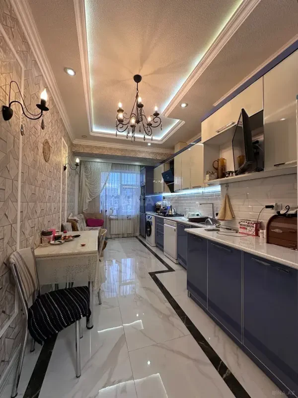 Satılır 4 otaqlı mənzil 156 m²