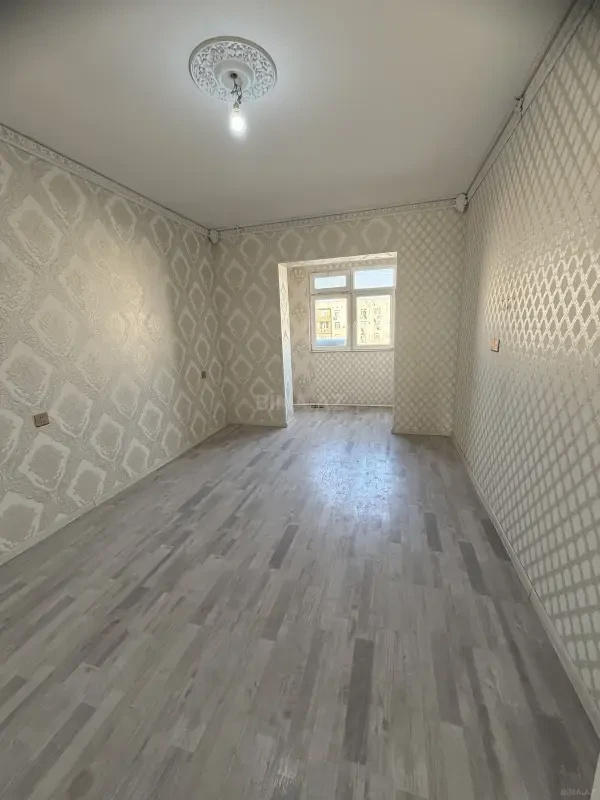 Satılır 2 otaqlı mənzil 58 m²