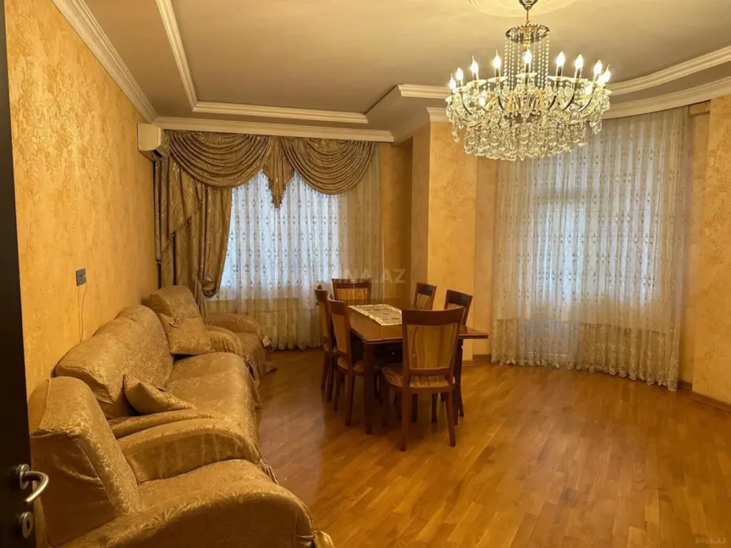 Kirayə verilir 3 otaqlı mənzil 135 m²