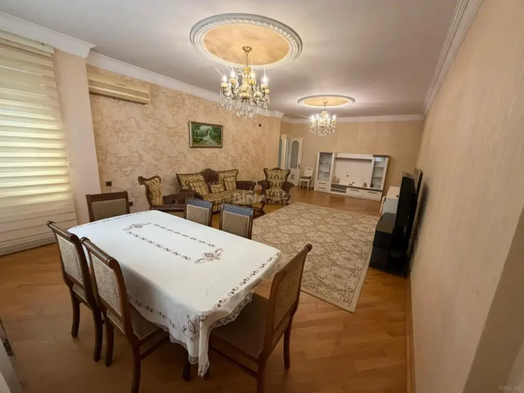 Kirayə verilir 4 otaqlı mənzil 200 m²