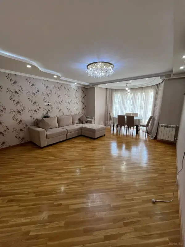 Kirayə verilir 2 otaqlı mənzil 80 m²