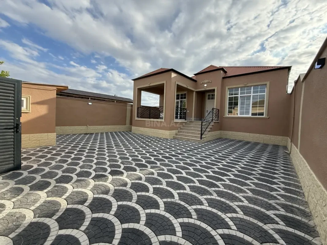 Satılır 4 otaqlı həyət evi 120 m²