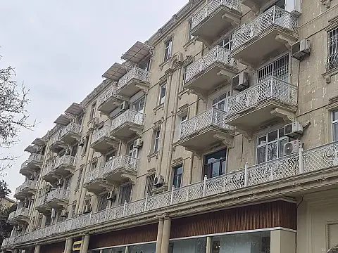 Satılır 3 otaqlı mənzil 80 m² — Bakı 3 otaq 80.00 m²
