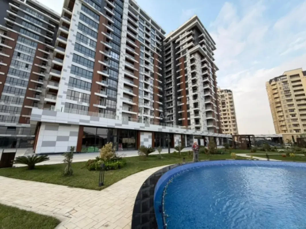 Satılır 3 otaqlı mənzil 145.3 m²