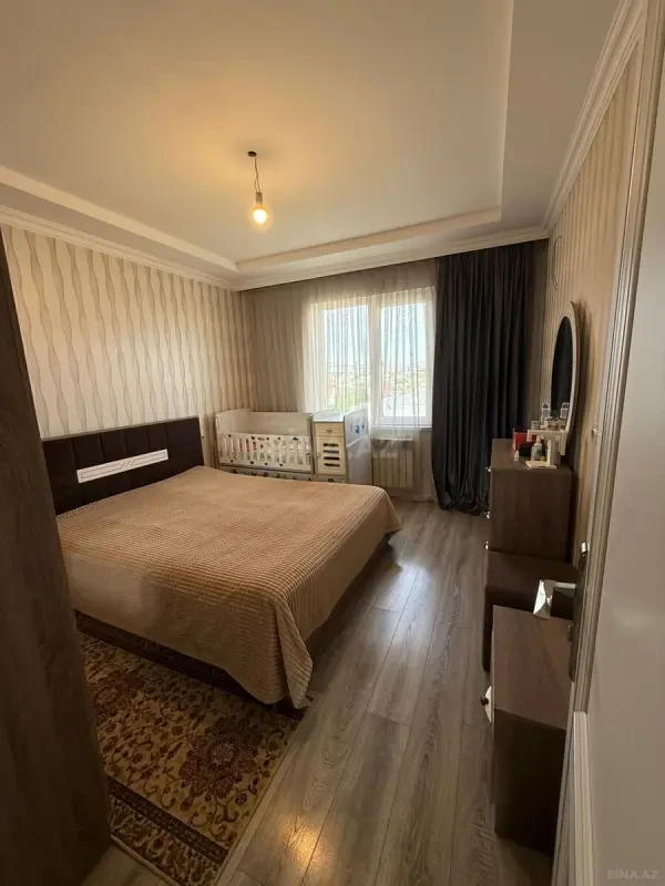 Satılır 5 otaqlı mənzil 110 m²