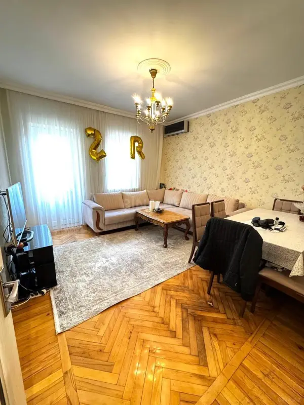 Satılır 4 otaqlı mənzil 90 m²