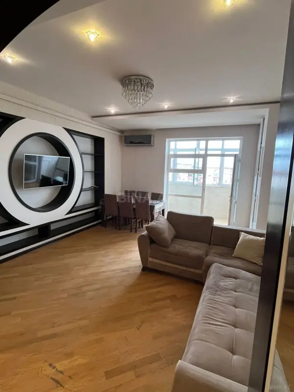 Satılır 2 otaqlı mənzil 72 m²