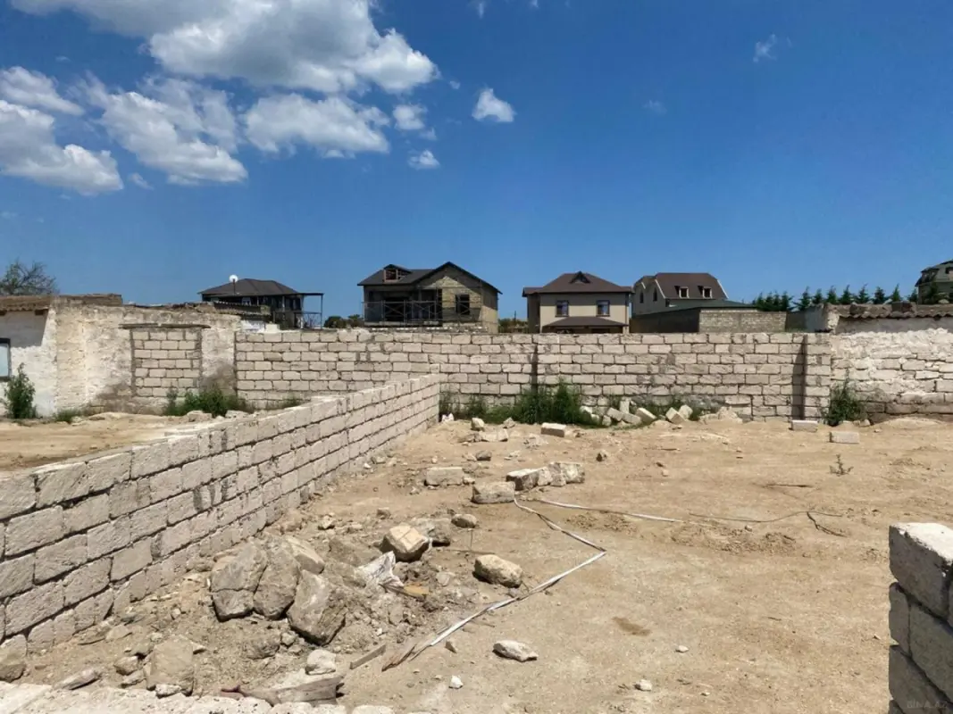 Satılır torpaq sahəsi 2.4 m²