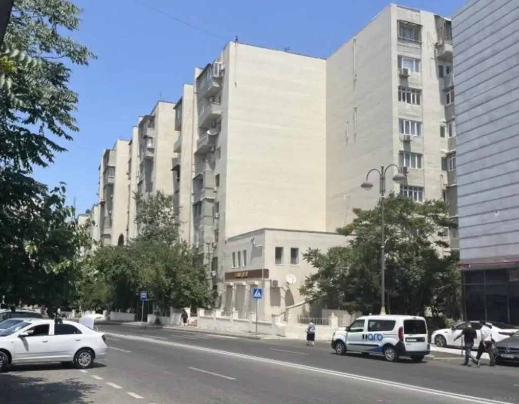 Satılır 3 otaqlı mənzil 115 m²