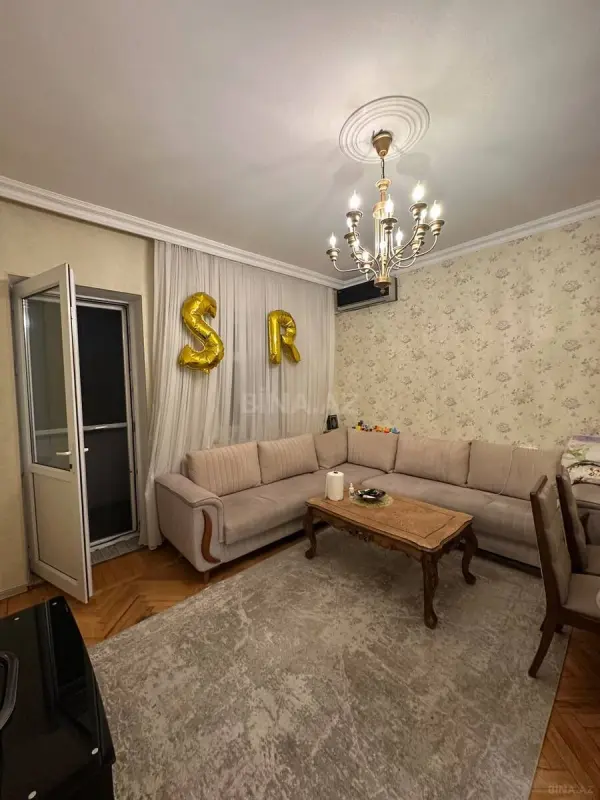 Satılır 4 otaqlı mənzil 90 m²