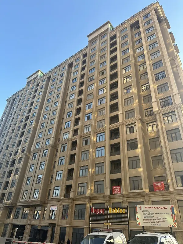 Satılır 4 otaqlı mənzil 171 m²