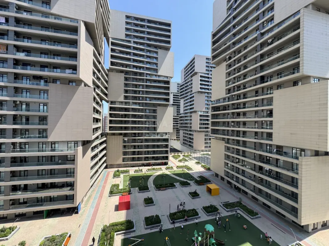 Satılır 3 otaqlı mənzil 103 m²