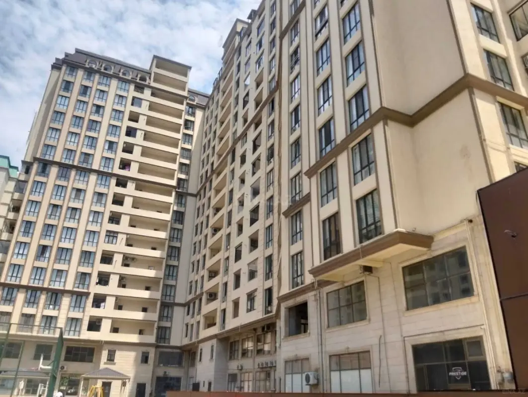Satılır 3 otaqlı mənzil 148 m²
