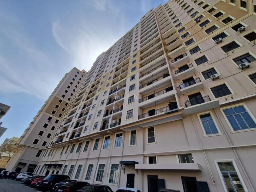 Satılır 2 otaqlı mənzil 95 m²