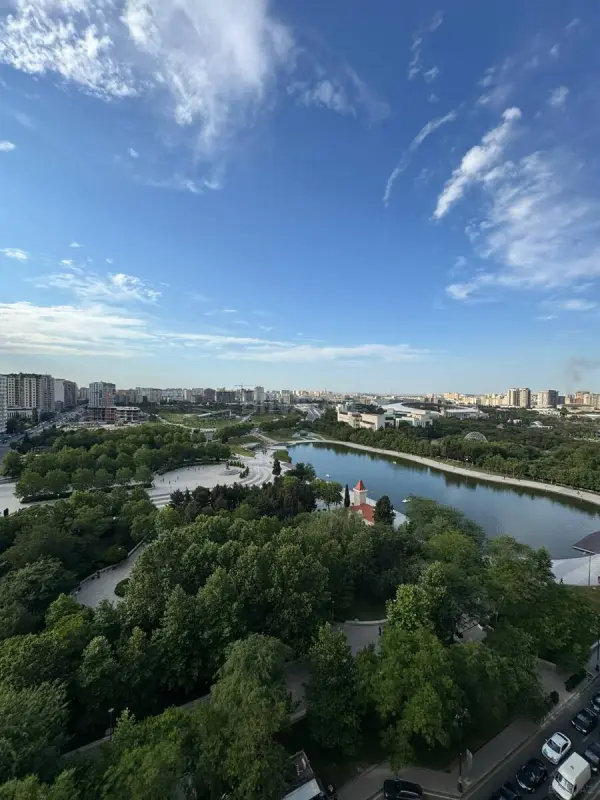 Satılır 3 otaqlı mənzil 140 m²