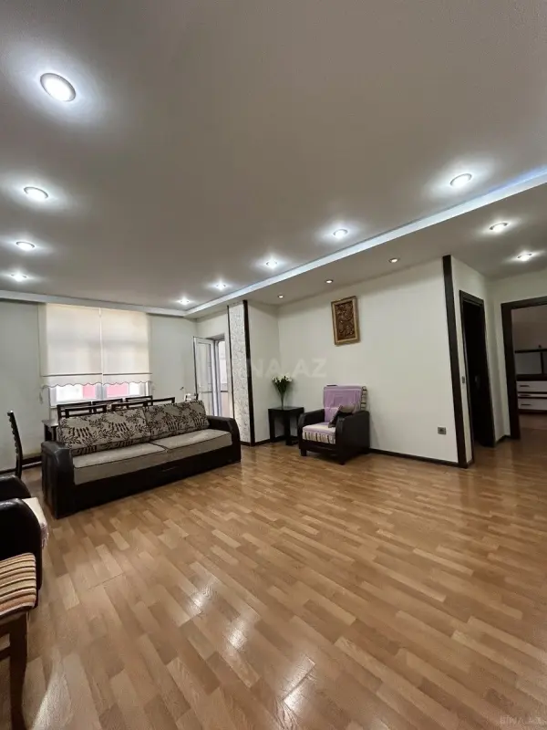 Satılır 3 otaqlı mənzil 103 m²