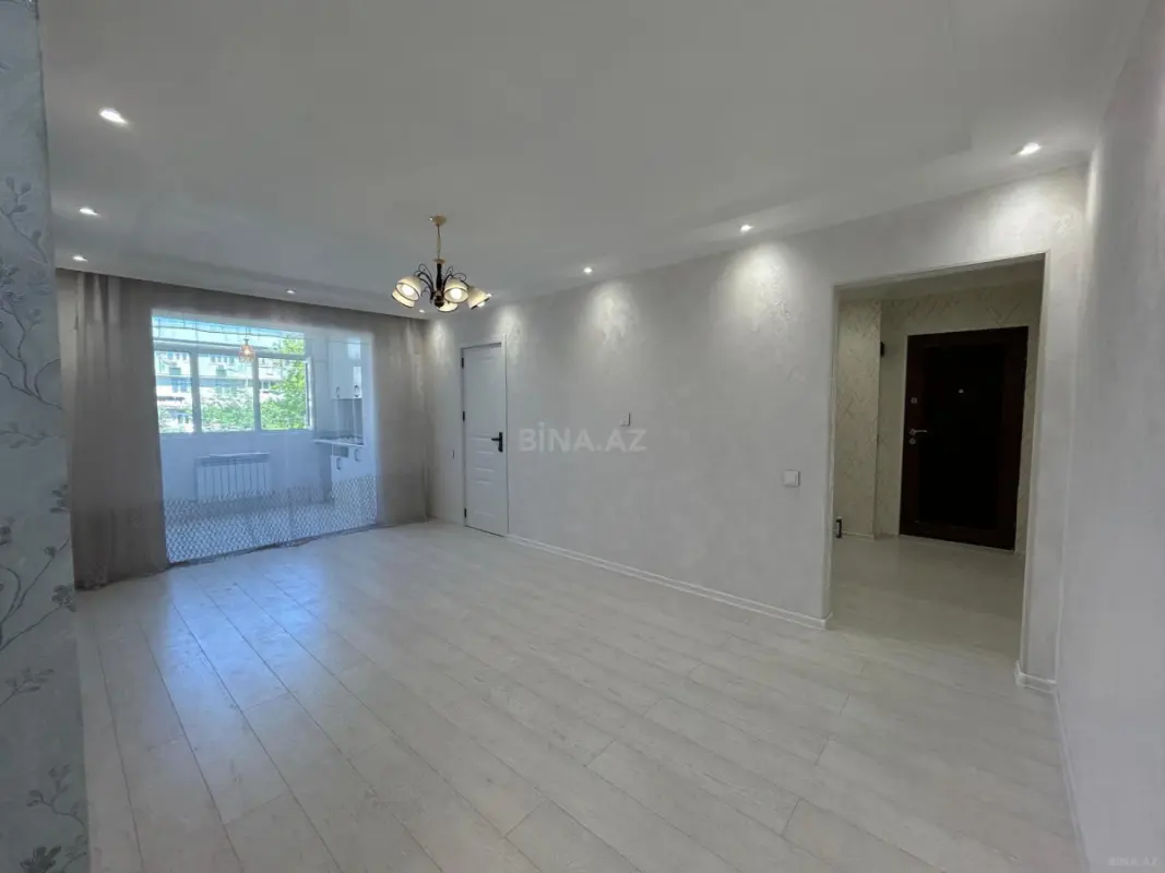Satılır 4 otaqlı mənzil 80 m²