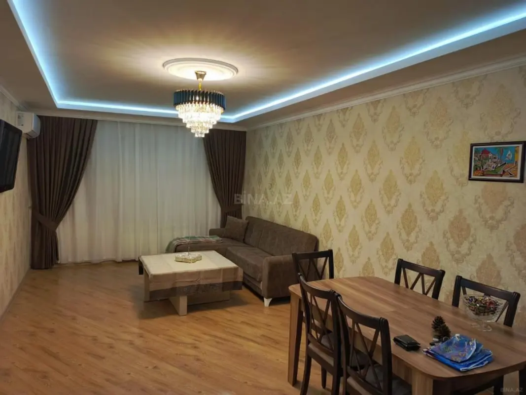 Kirayə verilir 3 otaqlı mənzil 130 m²