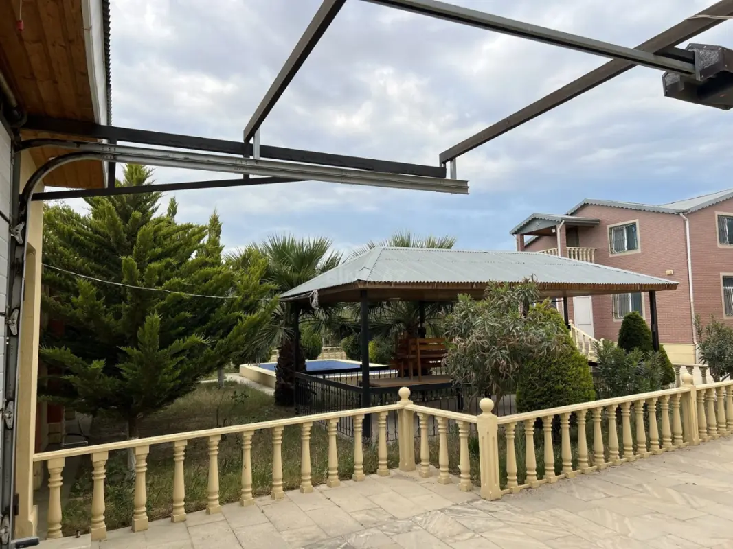 Kirayə verilir 4 otaqlı həyət evi 200 m²