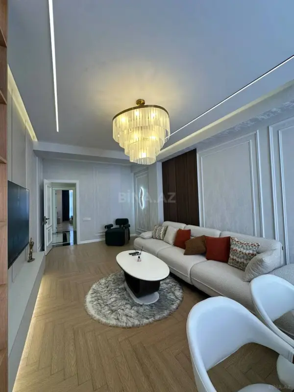 Satılır 3 otaqlı mənzil 120 m²