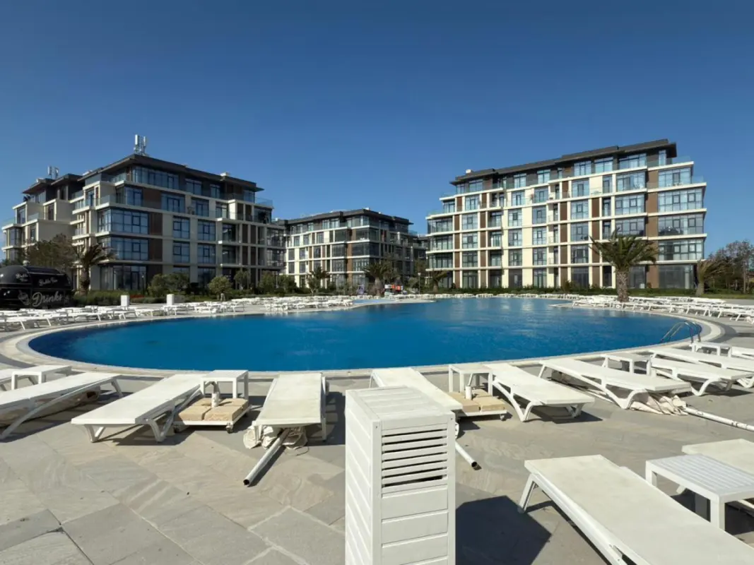 Satılır 2 otaqlı mənzil 76 m²
