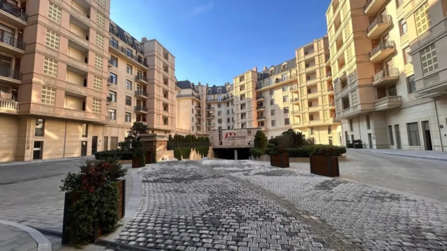 Satılır 3 otaqlı mənzil 101 m²
