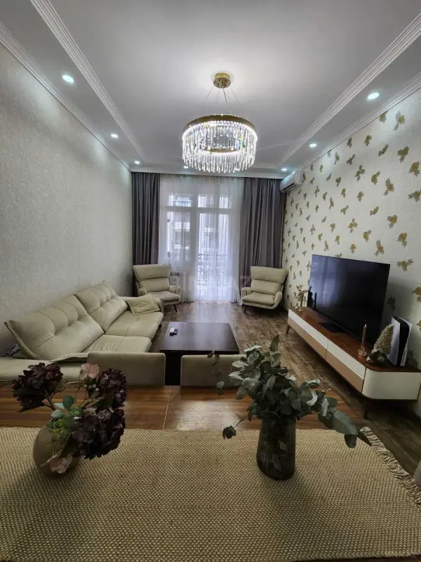 Satılır 2 otaqlı mənzil 95 m²