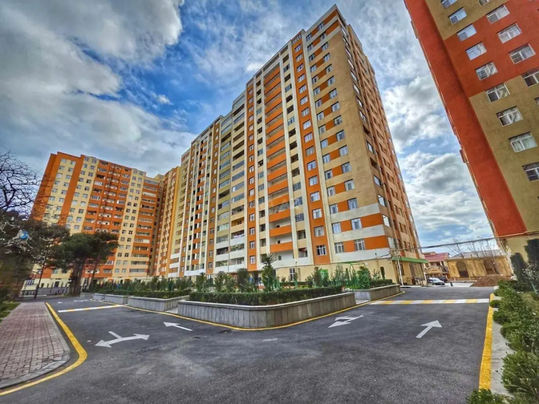 Satılır 2 otaqlı mənzil 95 m²