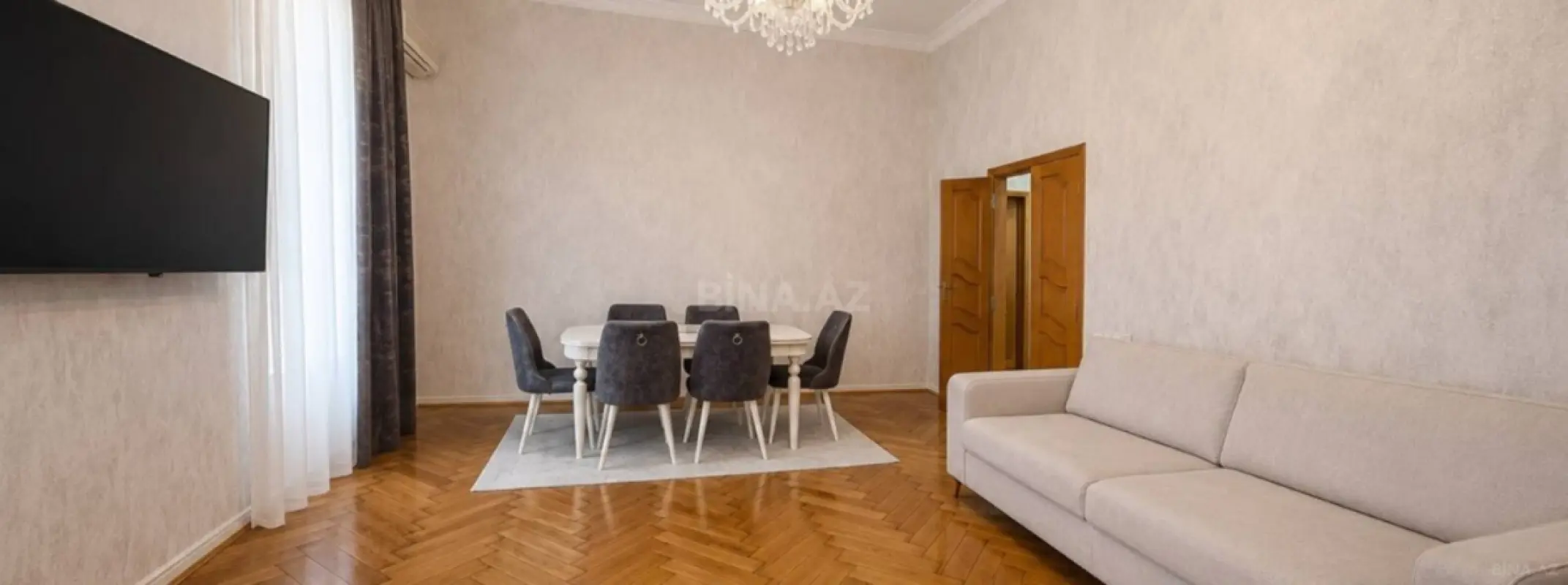 Satılır 3 otaqlı mənzil 130 m²